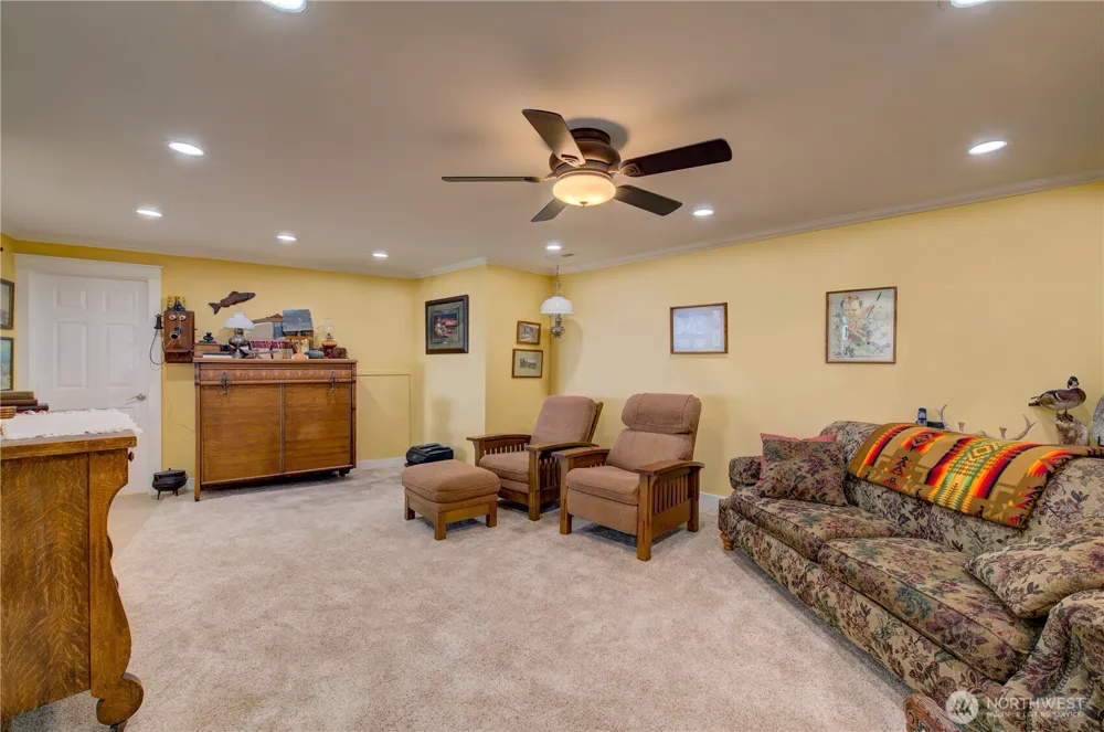 1005 346th Place Ocean Park, WA 98640
