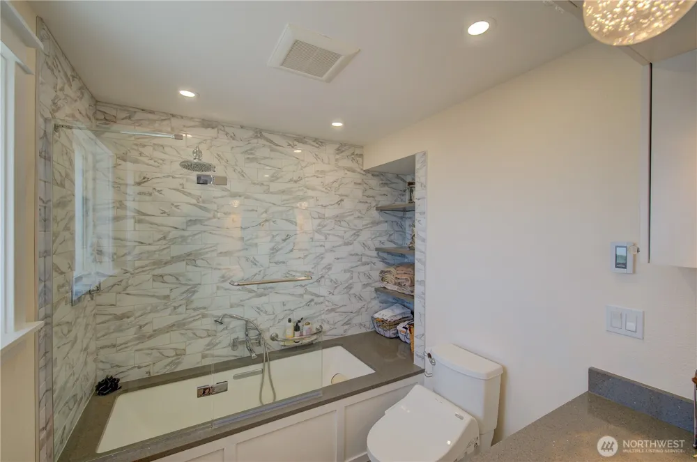 1005 346th Place Ocean Park, WA 98640