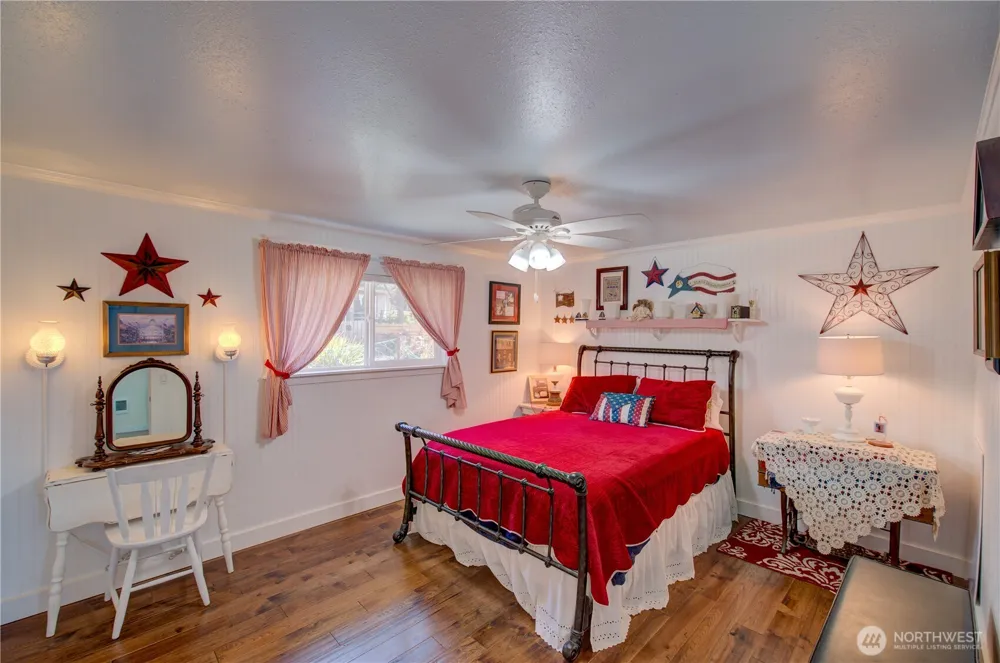 1005 346th Place Ocean Park, WA 98640