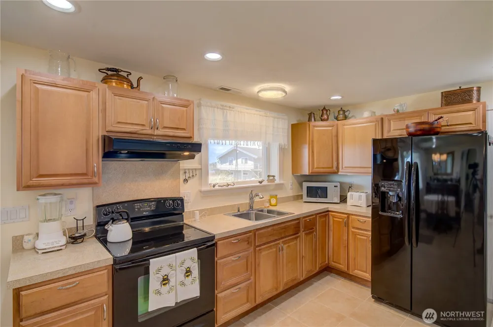 1005 346th Place Ocean Park, WA 98640