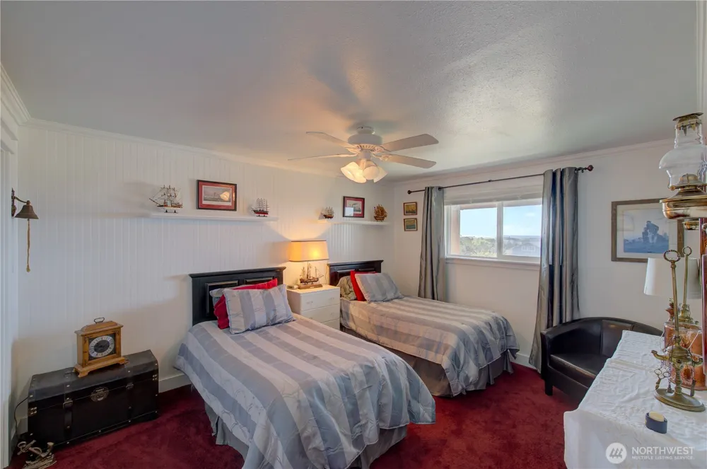 1005 346th Place Ocean Park, WA 98640