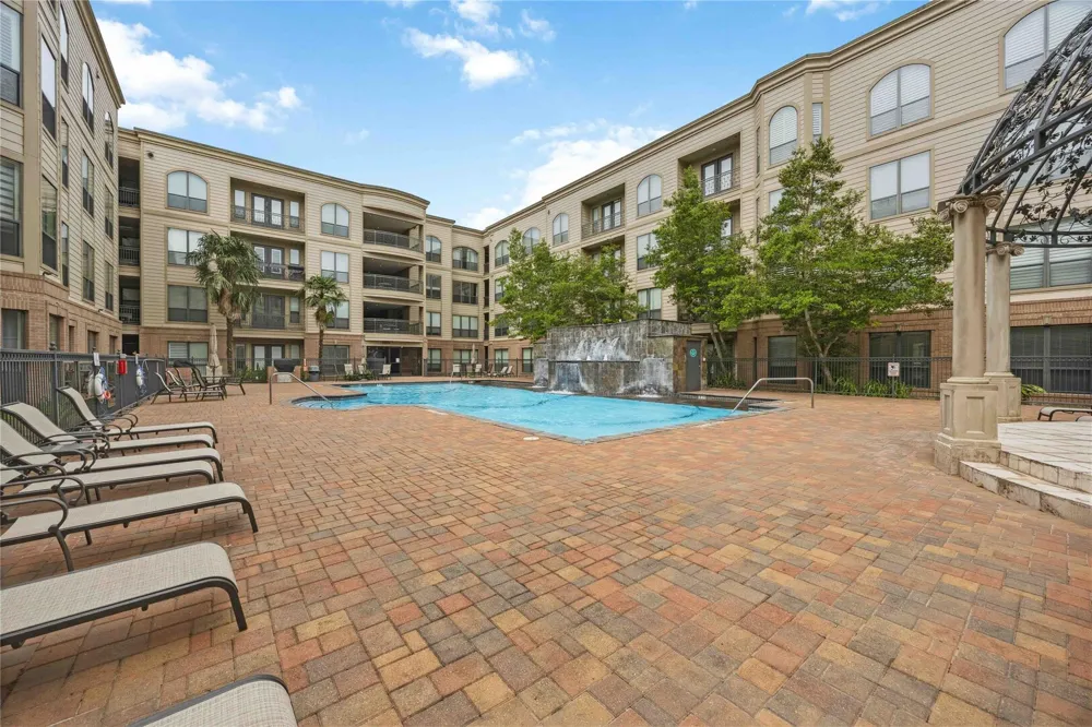 2299 Lone Star Drive #327 Sugar Land, TX 77479