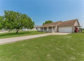 1500 Jay Ter La Belle, FL 33935