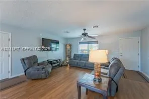 1500 Jay Ter La Belle, FL 33935