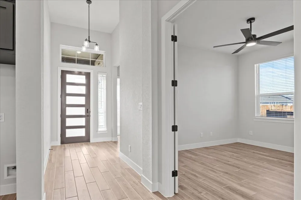 4408 College Square Drive Round Rock, TX 78665