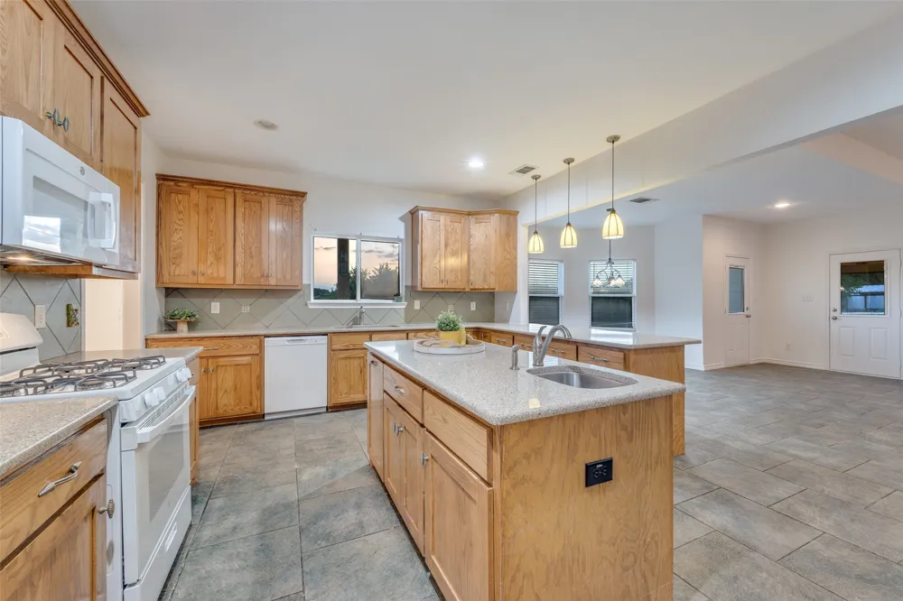 County Road 4725 Leonard, TX 75452