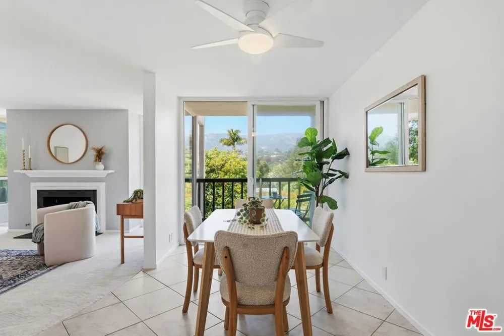 1032 Fairway Road Santa Barbara, CA 93108