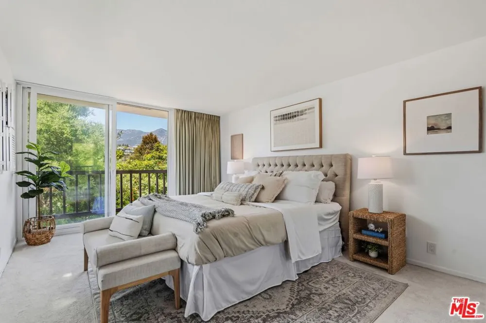 1032 Fairway Road Santa Barbara, CA 93108