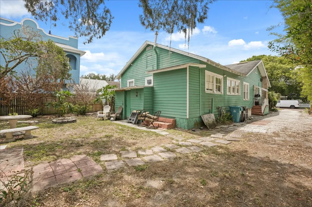 1629 FERRIS AVENUE Orlando, FL 32803