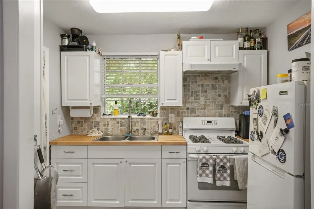 1629 FERRIS AVENUE Orlando, FL 32803