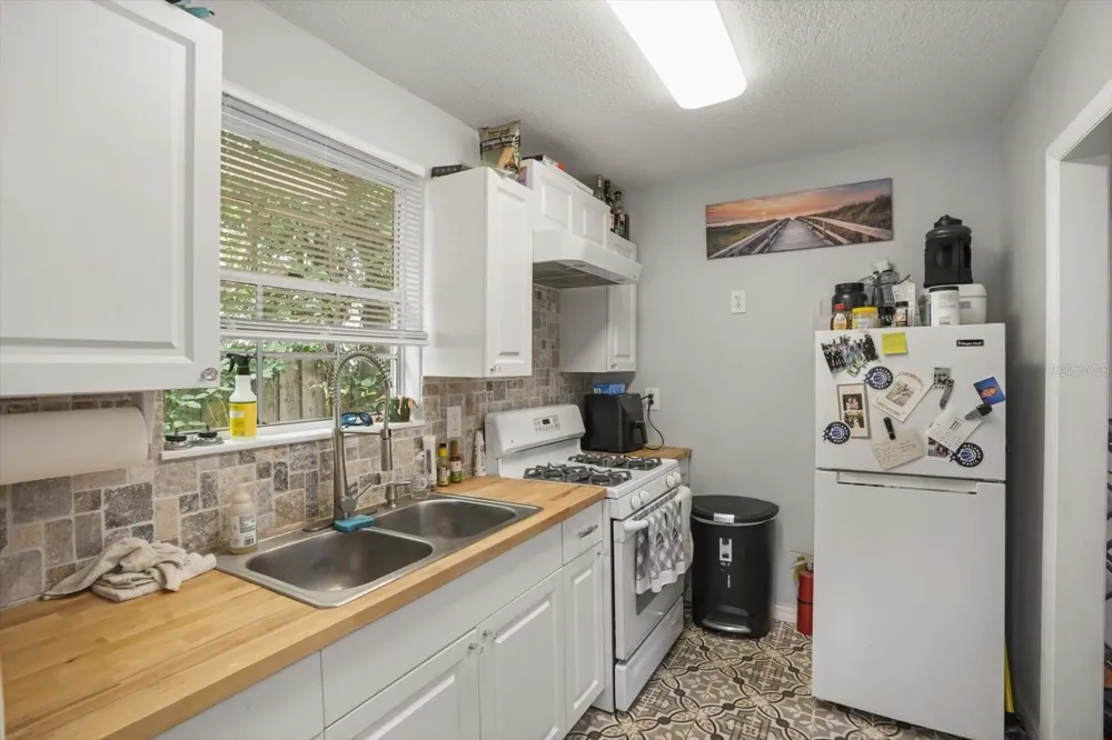 1629 FERRIS AVENUE Orlando, FL 32803