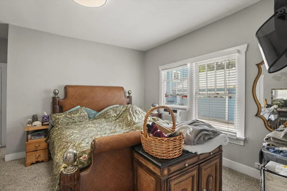 1629 FERRIS AVENUE Orlando, FL 32803