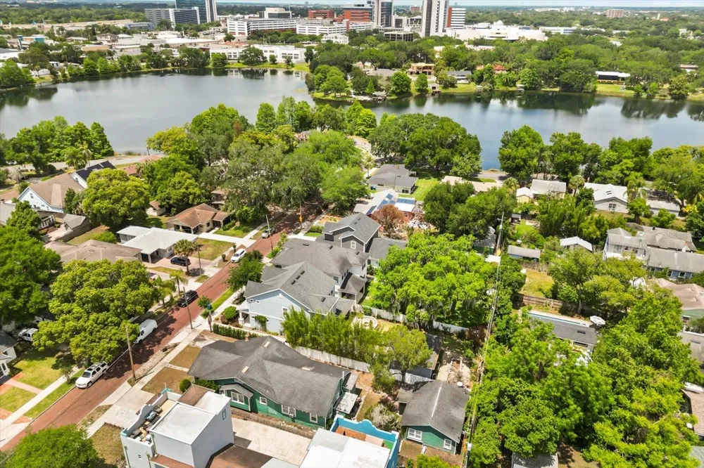 1629 FERRIS AVENUE Orlando, FL 32803
