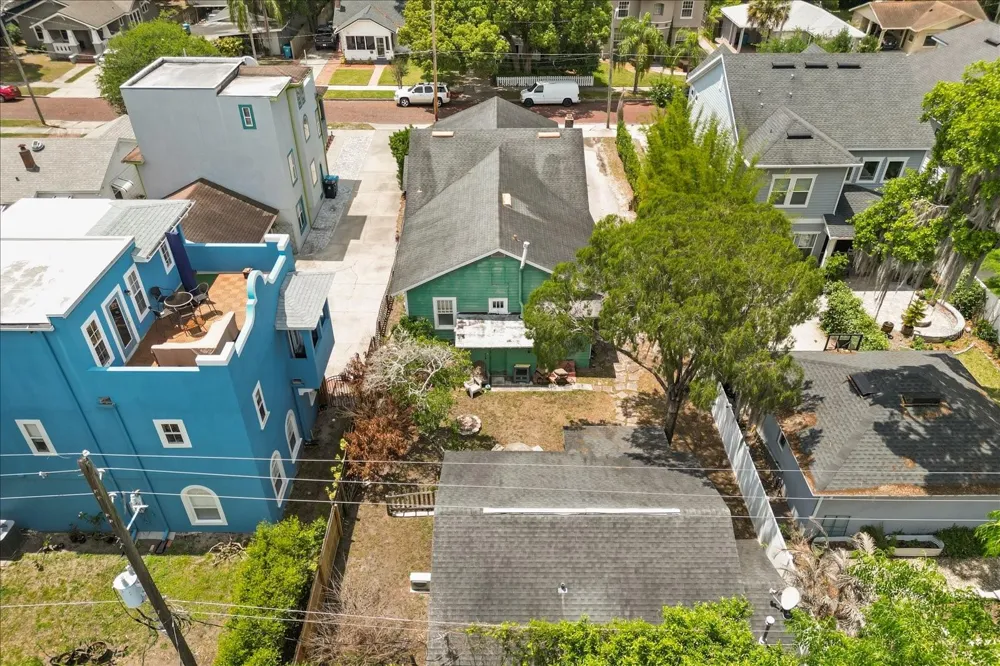 1629 FERRIS AVENUE Orlando, FL 32803