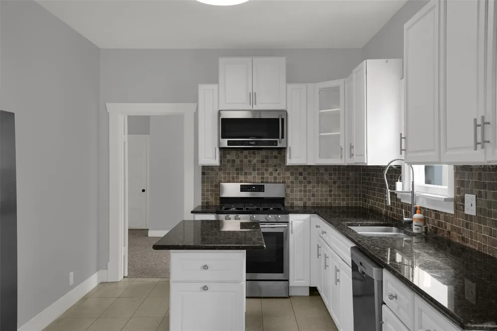 1629 FERRIS AVENUE Orlando, FL 32803