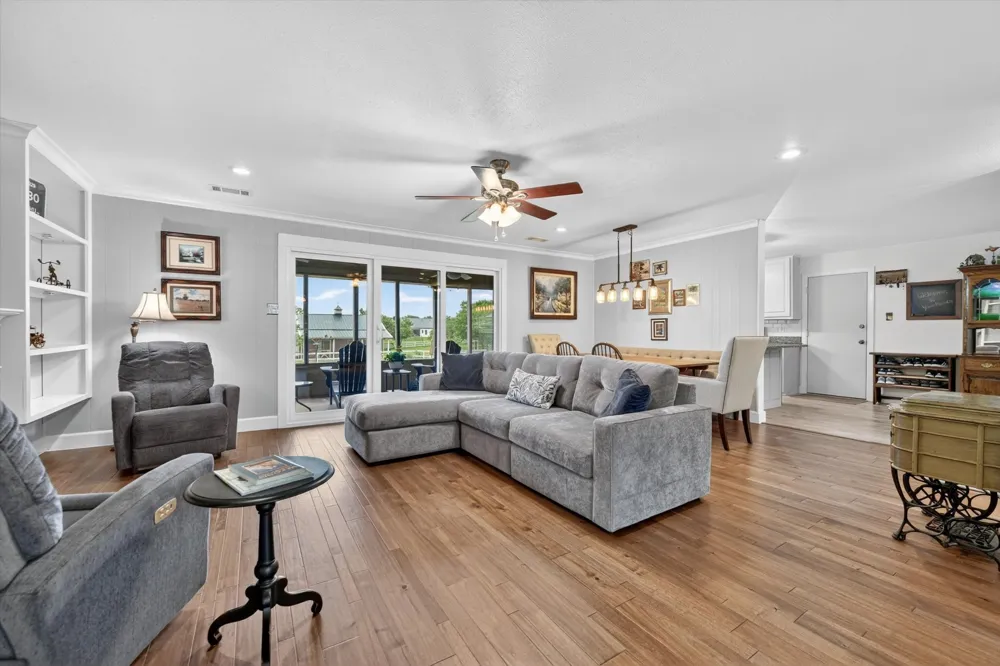 951 Ridgewood Circle Bartonville, TX 76226