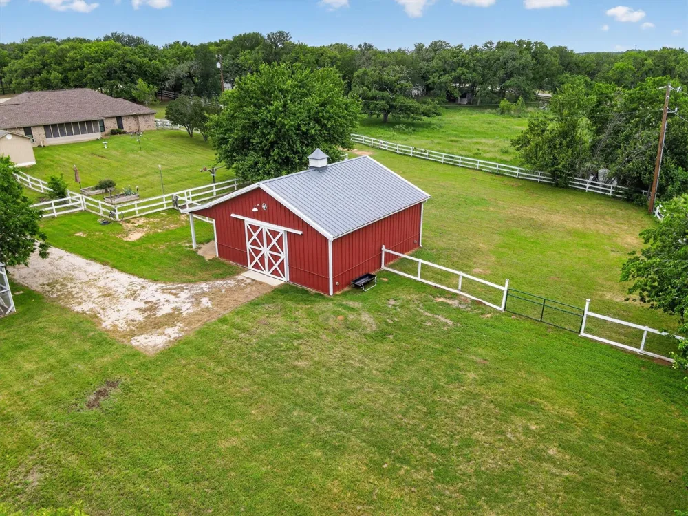 951 Ridgewood Circle Bartonville, TX 76226