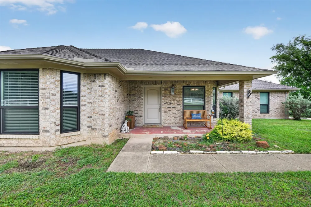 951 Ridgewood Circle Bartonville, TX 76226