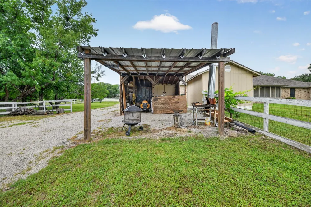 951 Ridgewood Circle Bartonville, TX 76226