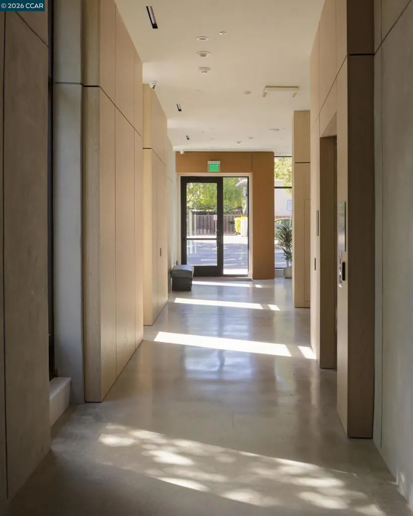 950 Hough Ave #202 Lafayette, CA 94549