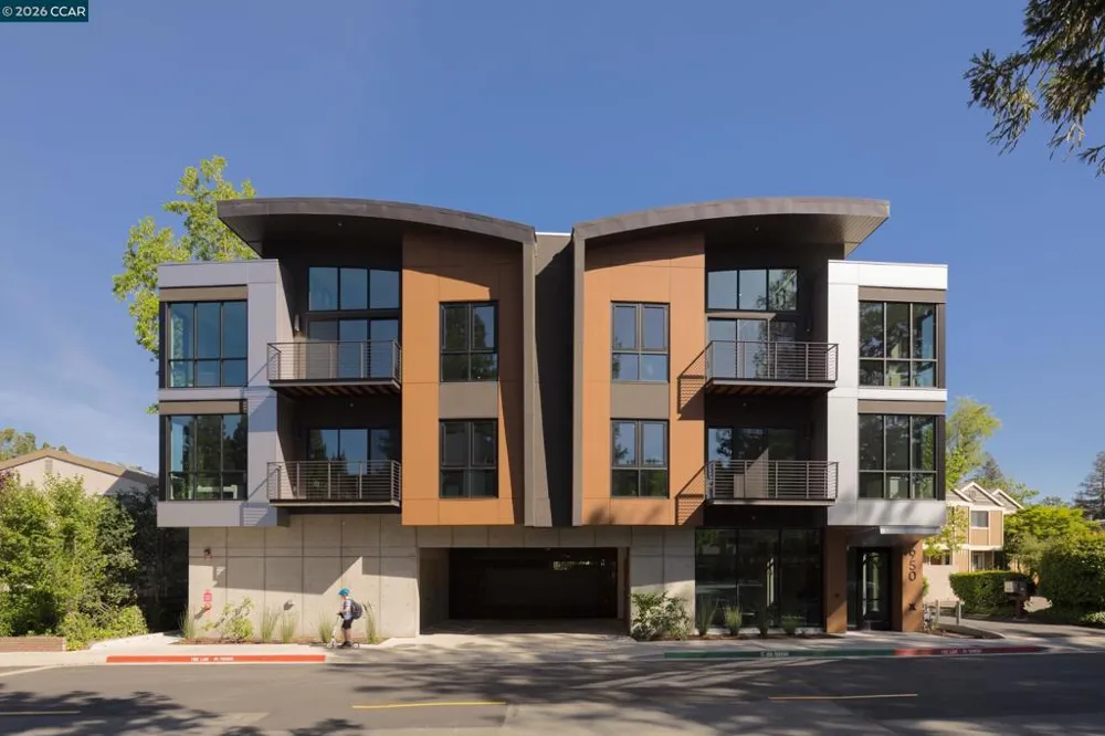 950 Hough Ave #201 Lafayette, CA 94549