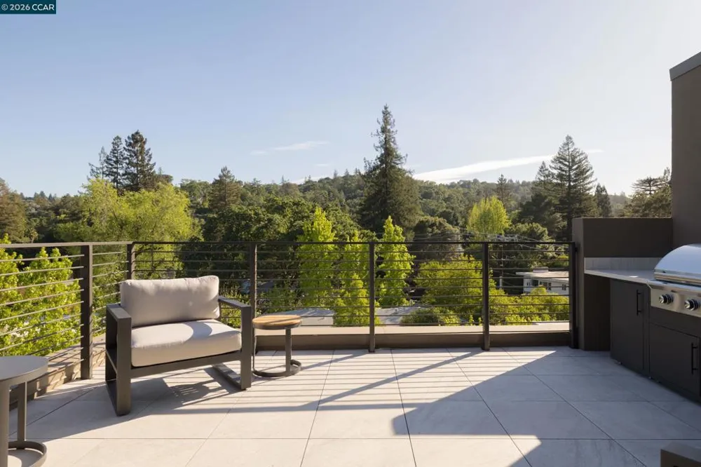 950 Hough Ave #201 Lafayette, CA 94549