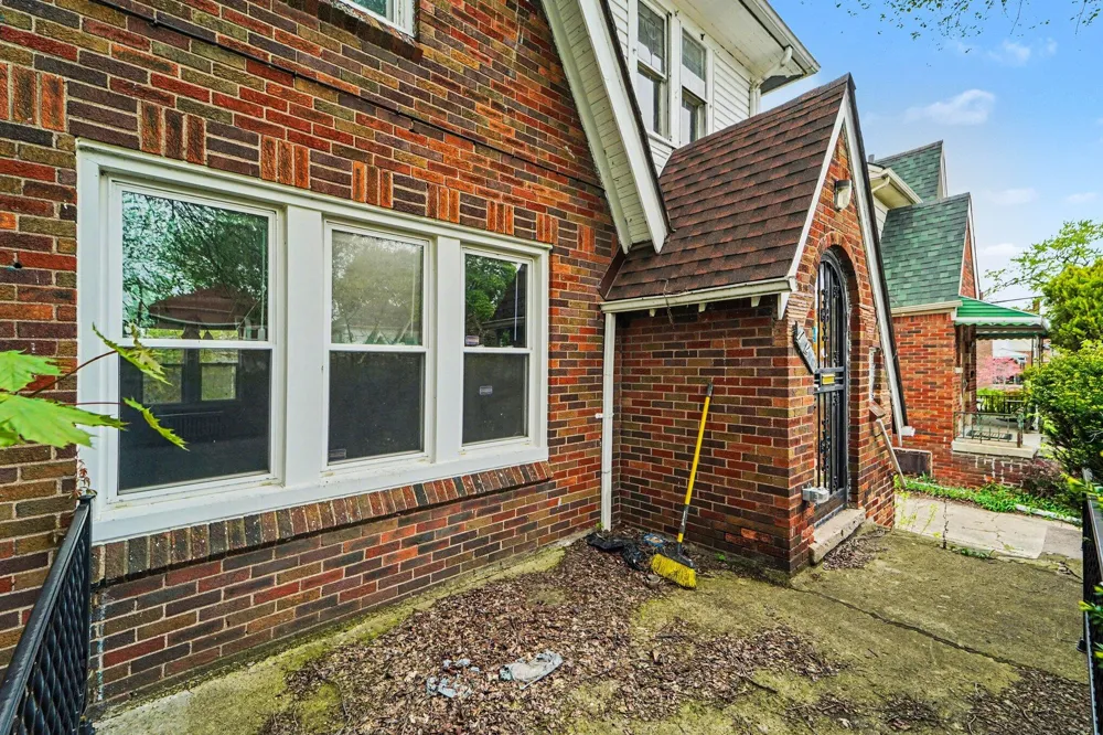 16247 Washburn Street Detroit, MI 48221