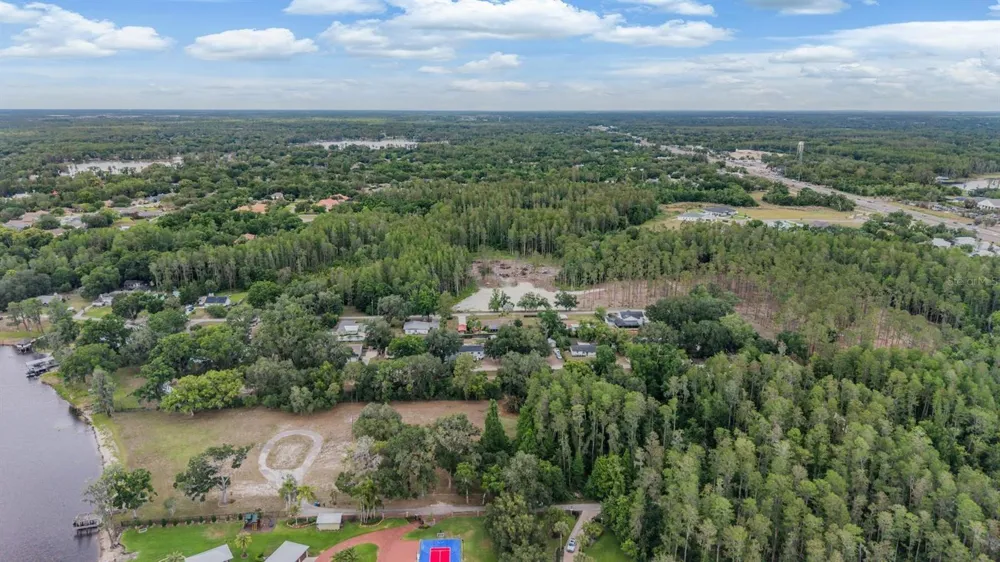 215 LAKE BRANT DRIVE Lutz, FL 33548