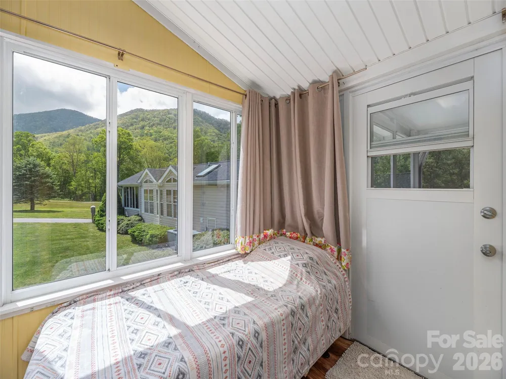 11 Valentine Drive Maggie Valley, NC 28751