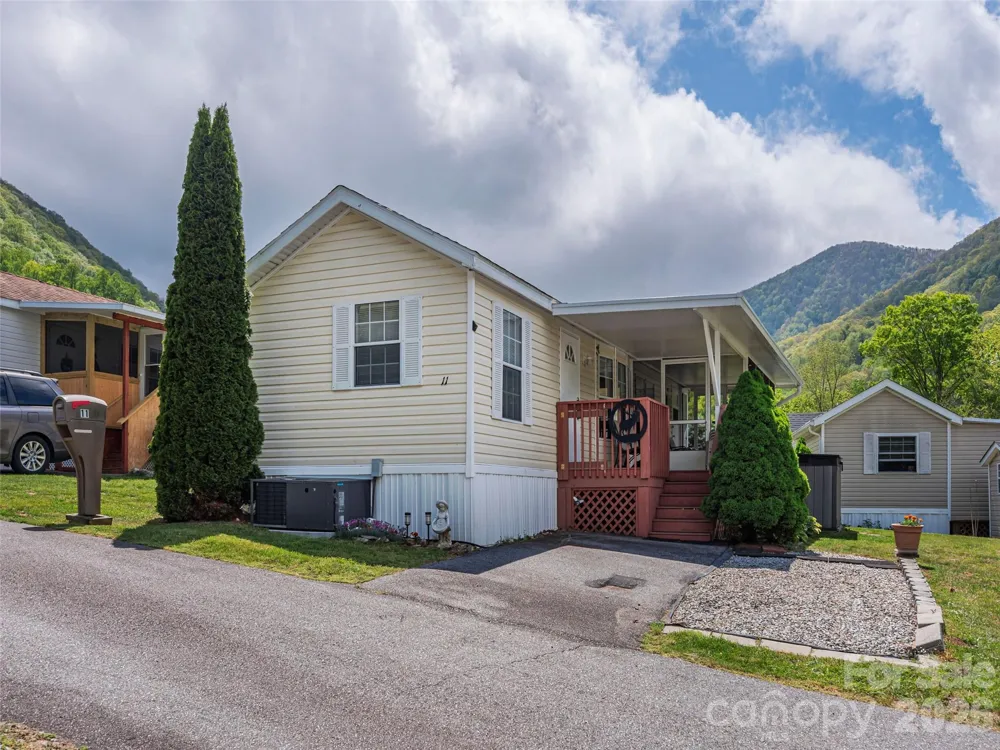 11 Valentine Drive Maggie Valley, NC 28751