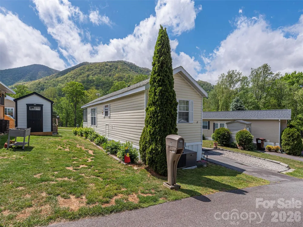 11 Valentine Drive Maggie Valley, NC 28751