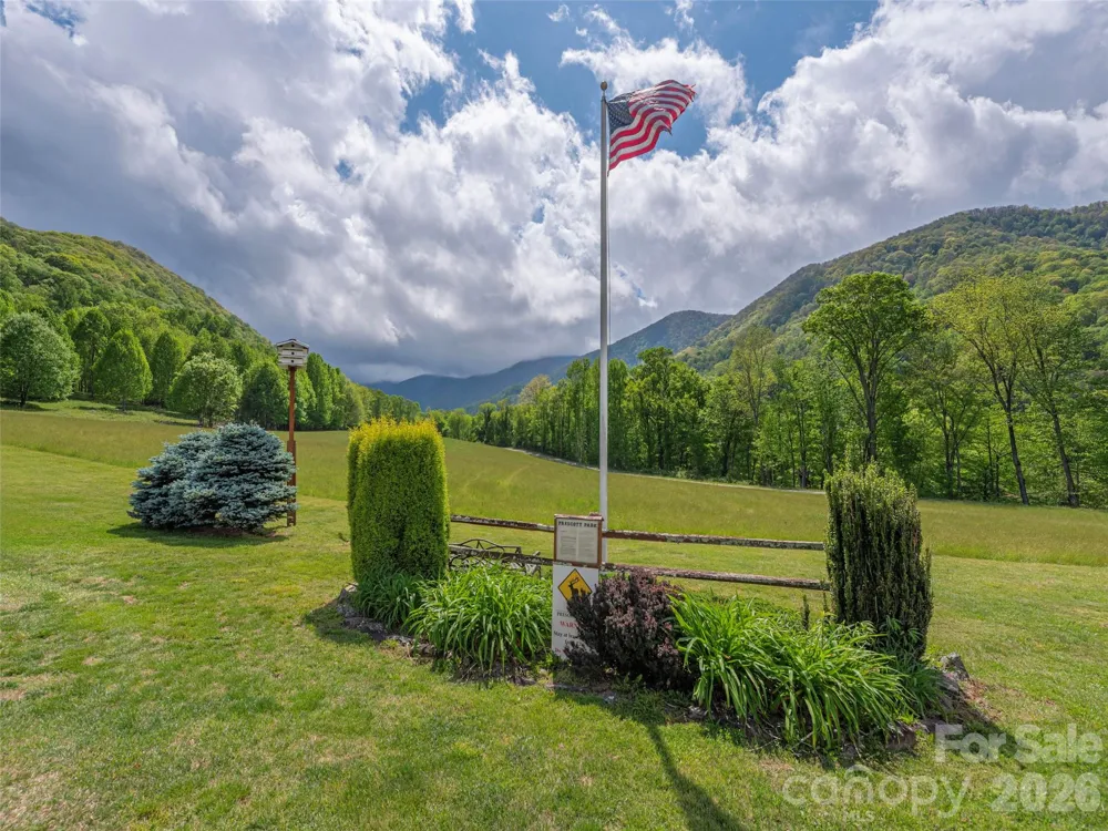 11 Valentine Drive Maggie Valley, NC 28751