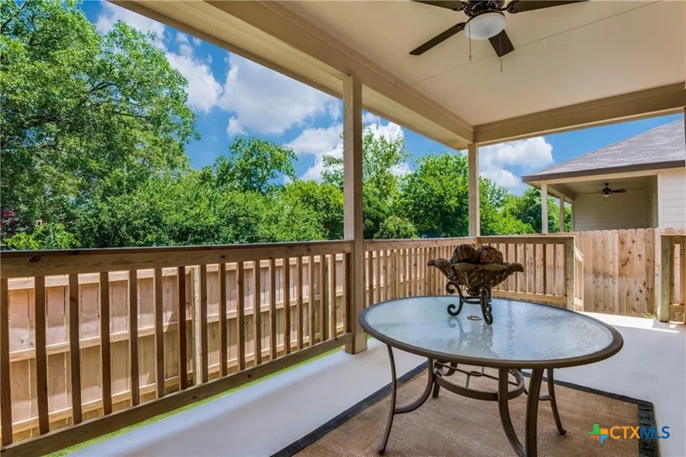 1112 Renee Way Seguin, TX 78155