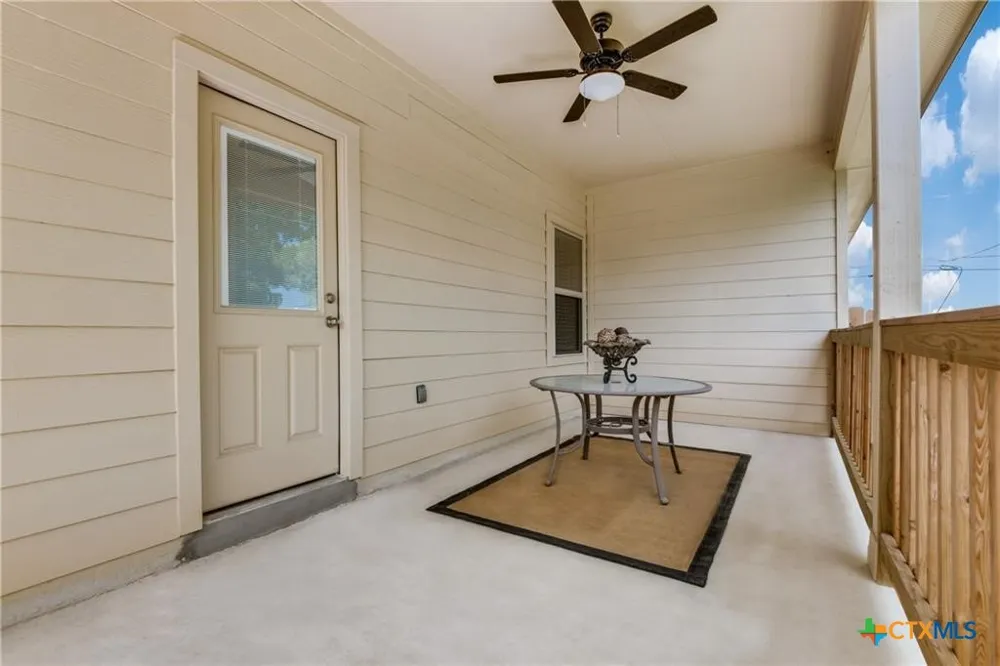 1112 Renee Way Seguin, TX 78155