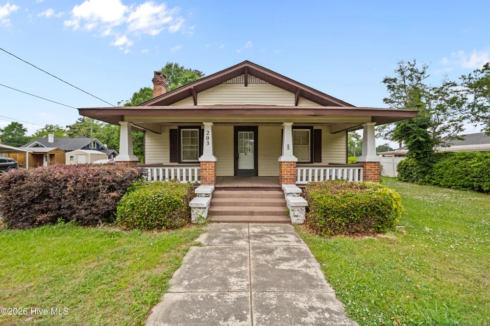 203 E Clinton Street Roseboro, NC 28382