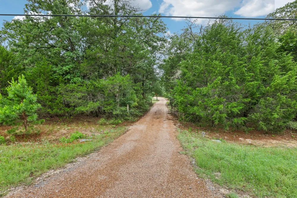 267 Corral Road Smithville, TX 78957