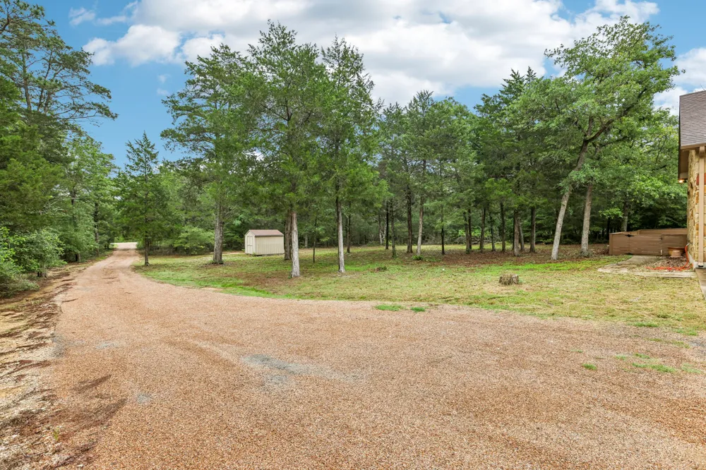 267 Corral Road Smithville, TX 78957