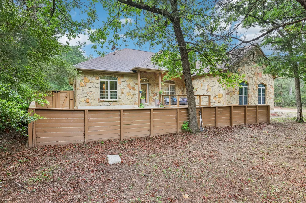 267 Corral Road Smithville, TX 78957