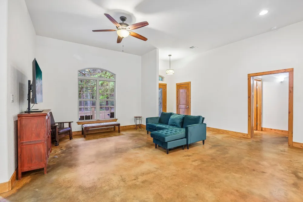 267 Corral Road Smithville, TX 78957