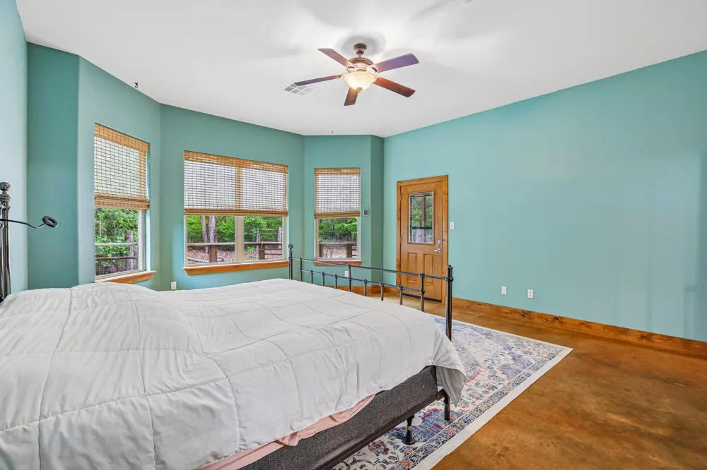 267 Corral Road Smithville, TX 78957