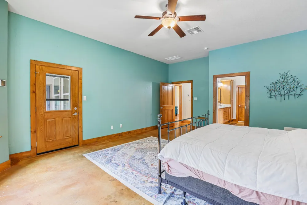 267 Corral Road Smithville, TX 78957
