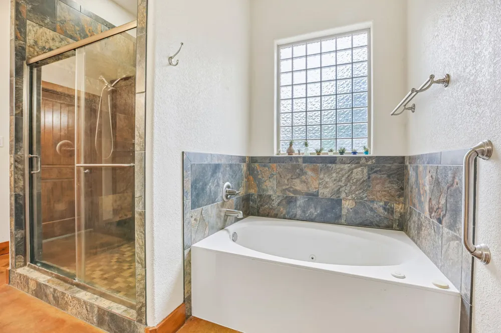 267 Corral Road Smithville, TX 78957