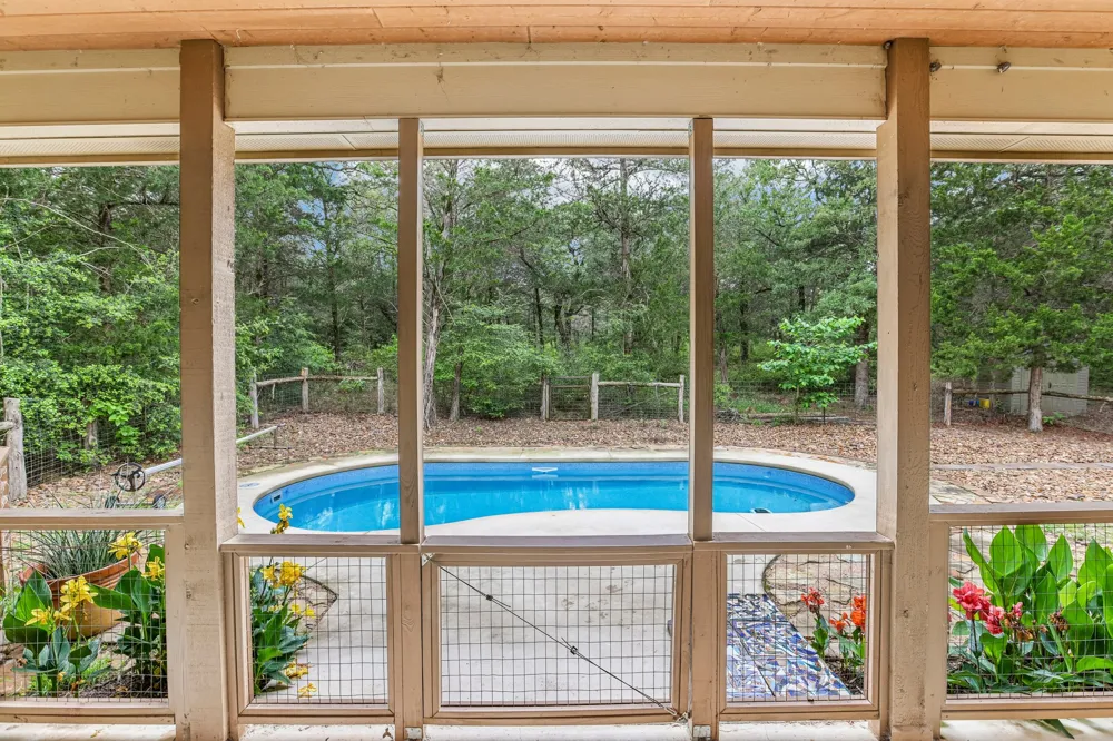 267 Corral Road Smithville, TX 78957