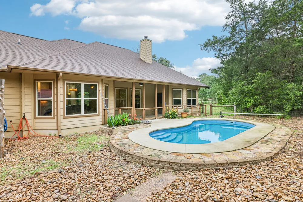 267 Corral Road Smithville, TX 78957
