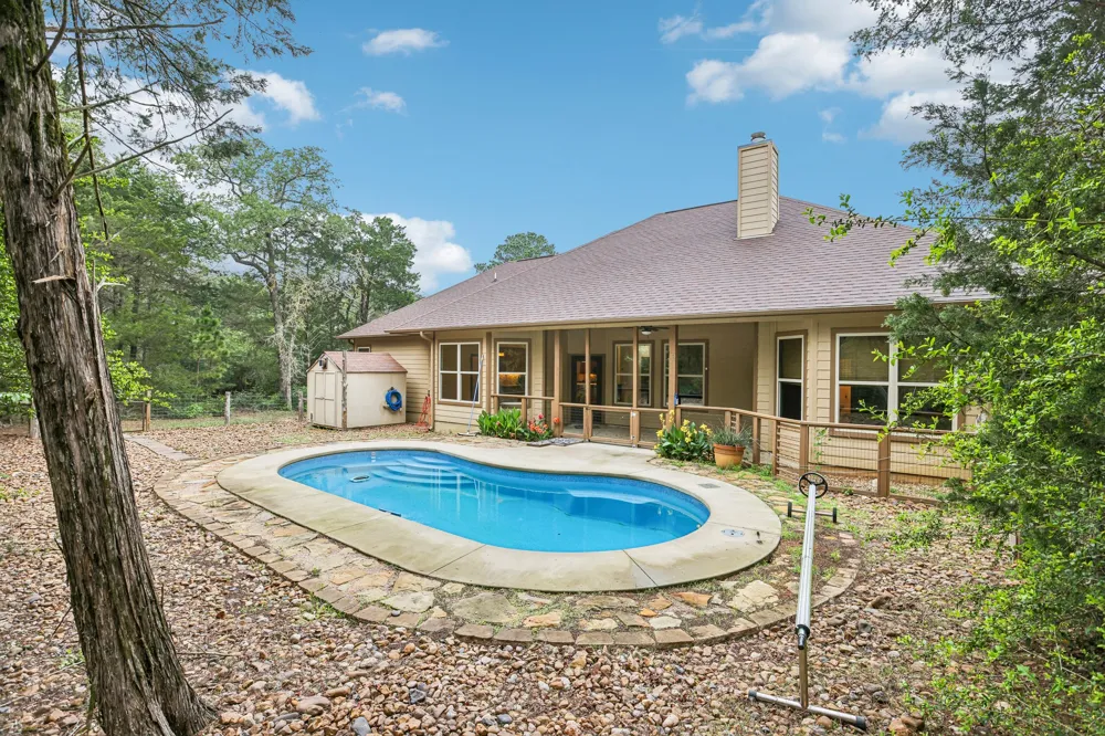 267 Corral Road Smithville, TX 78957