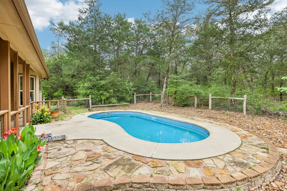 267 Corral Road Smithville, TX 78957