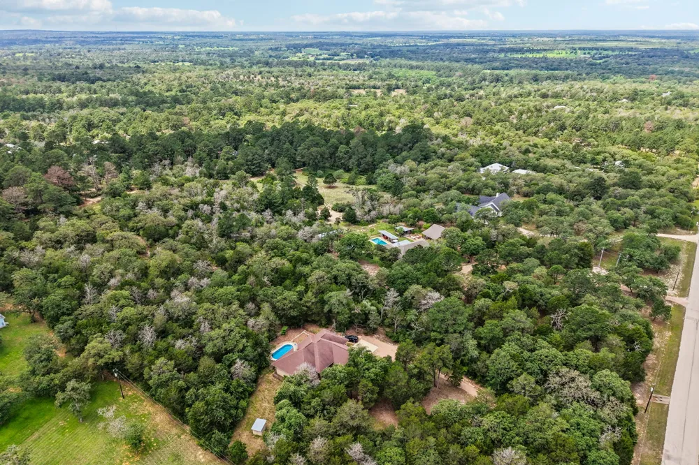267 Corral Road Smithville, TX 78957