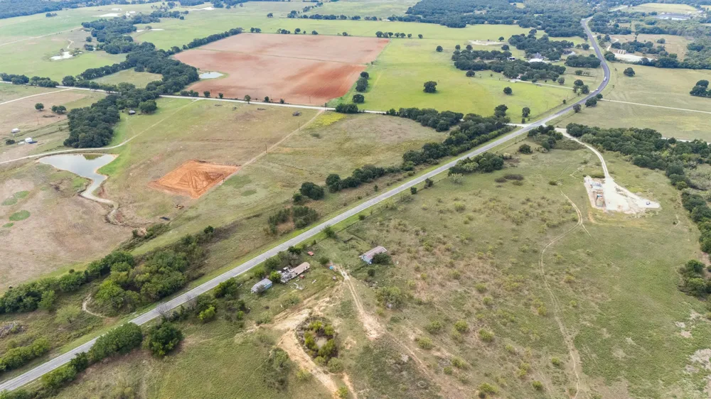159 Lake Valley Road Sunset, TX 76270
