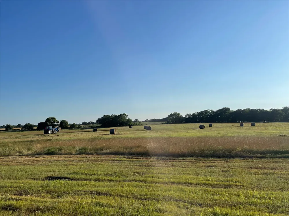 159 Lake Valley Road Sunset, TX 76270