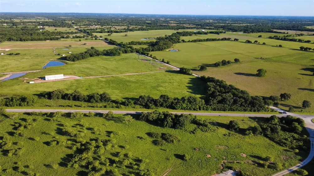 159 Lake Valley Road Sunset, TX 76270